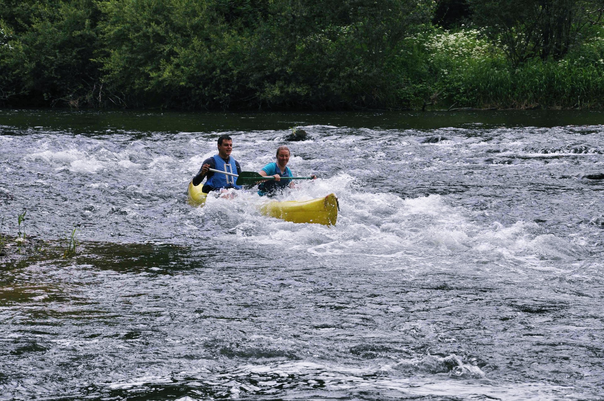 le clip canoë kayak descente doubs activité aquatique st-ursanne canton jura suisse