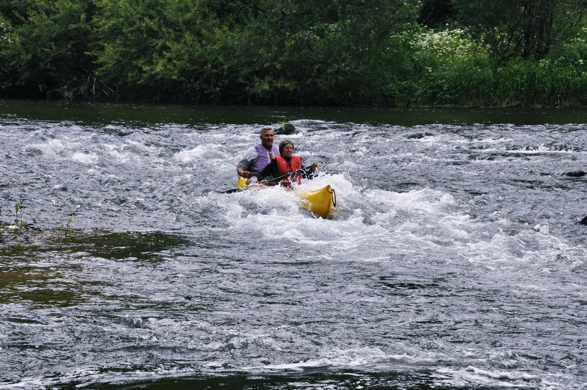 le clip canoë kayak descente doubs activité aquatique st-ursanne canton jura suisse